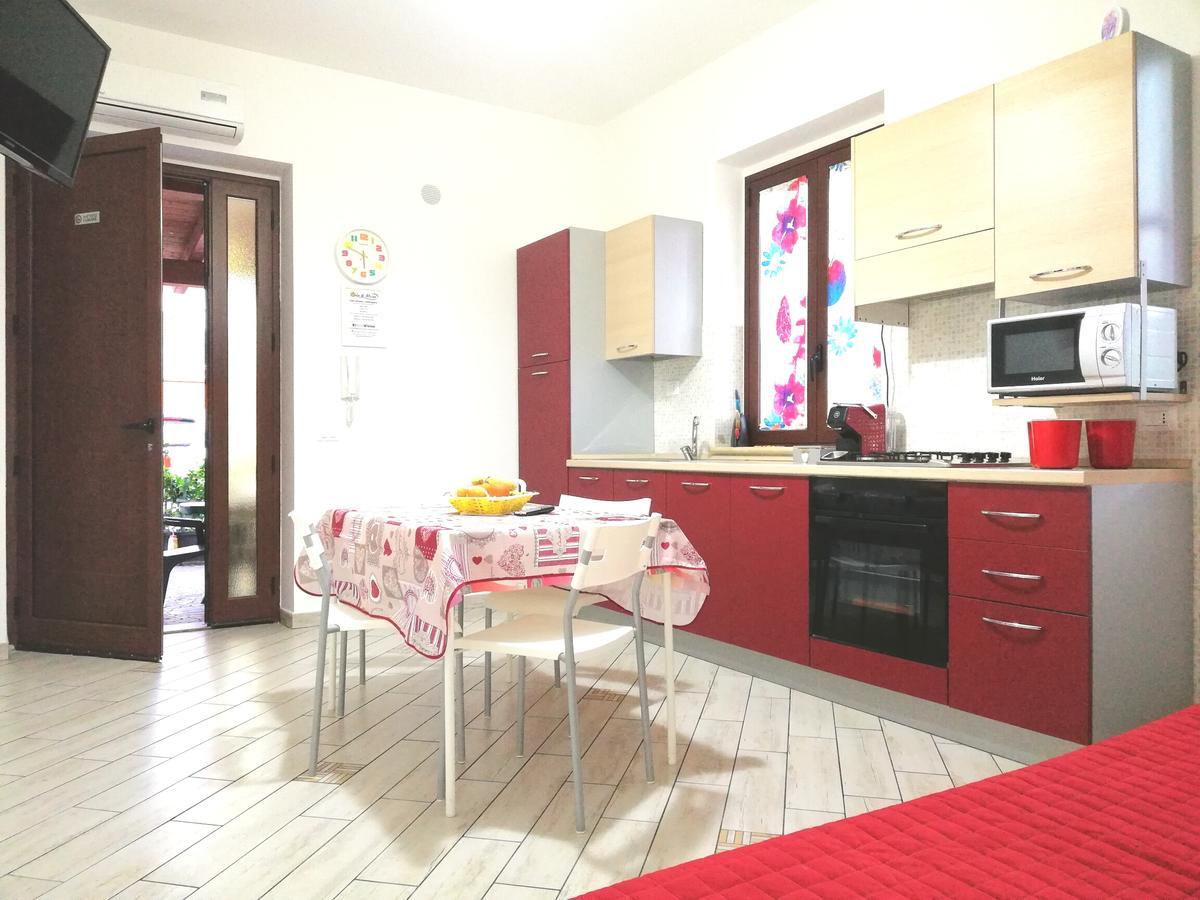 Capo D'Orlando Apartments Eksteriør bilde